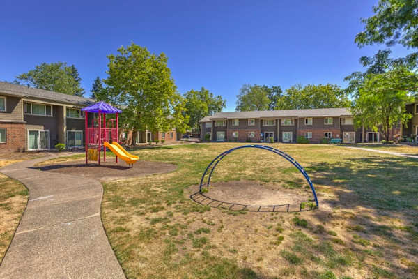 Woodland Park Apartments property